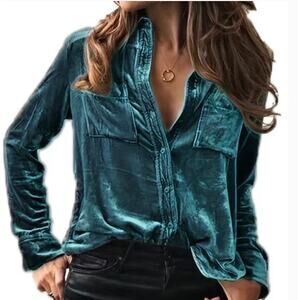 NWOT Velour Peacock‎ Button Front Blouse Top